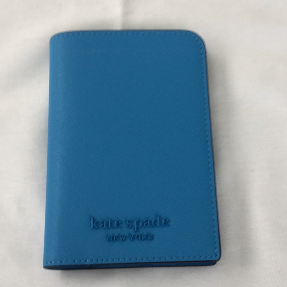 CLOSE OUT SALE Kate Spade passport holder
